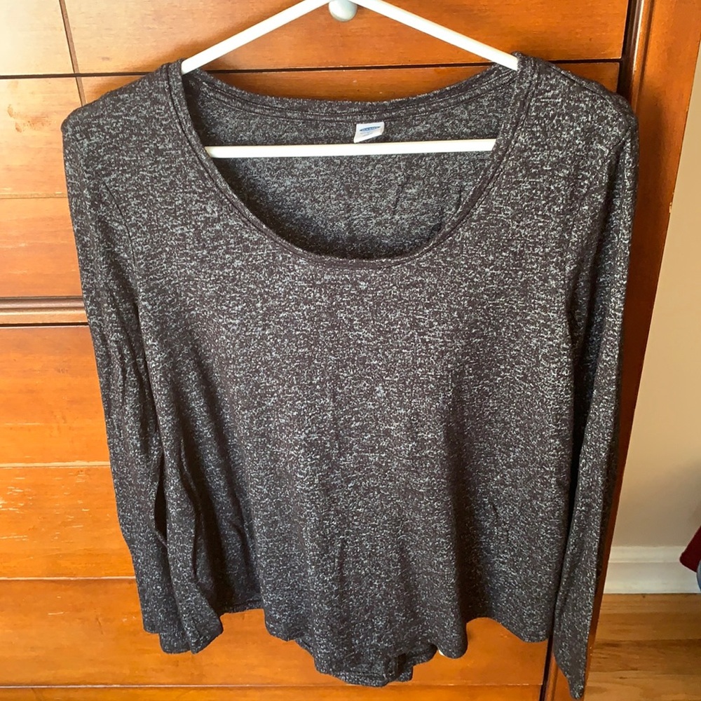 Old Navy Maternity/ Nursing top and joggers set. Medium Color Black Jack